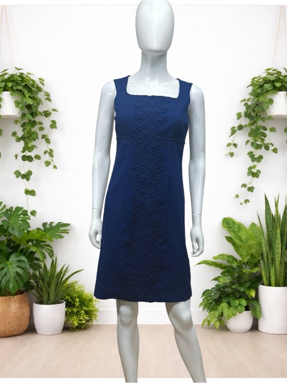 Boden Navy Blue Shift Dress | Size 4 | Embroidered | Item #6057